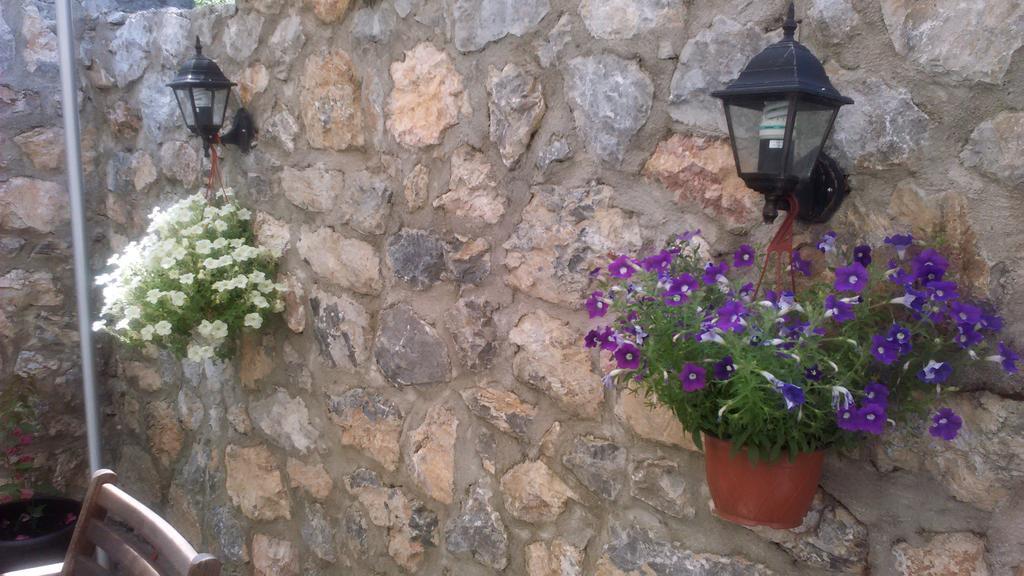 House Meri Ohrid Luaran gambar